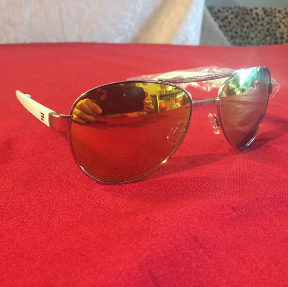 Eye Folds Cool Sunglasses, BRAND NEW